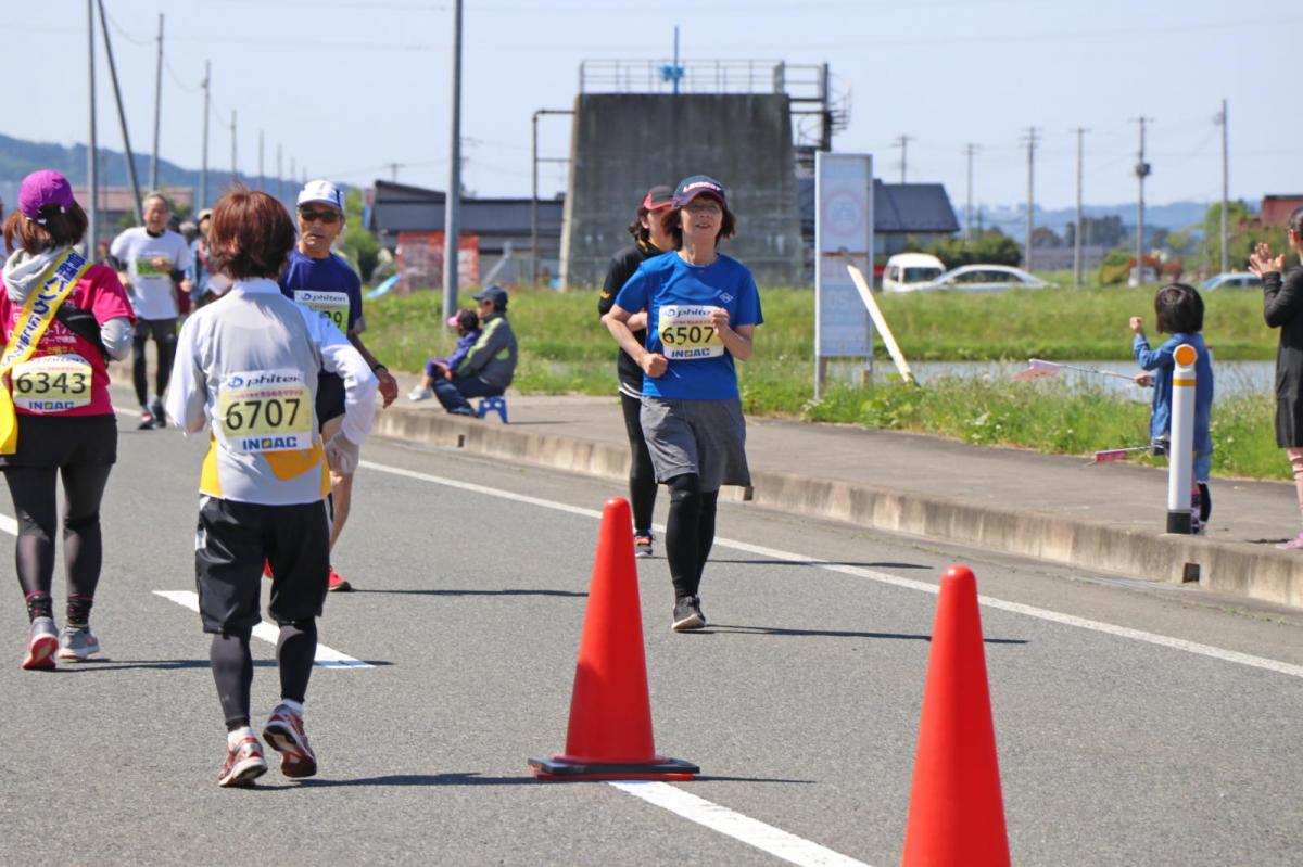 いわて奥州きらめきマラソン2018 フルマラソン5・37.5km給水/10km折り返し 2018/05/20