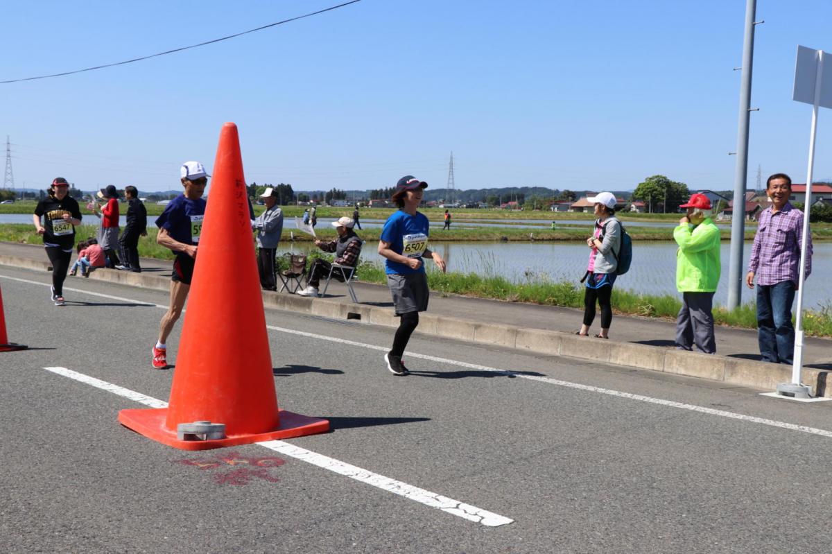 いわて奥州きらめきマラソン2018 フルマラソン5・37.5km給水/10km折り返し 2018/05/20