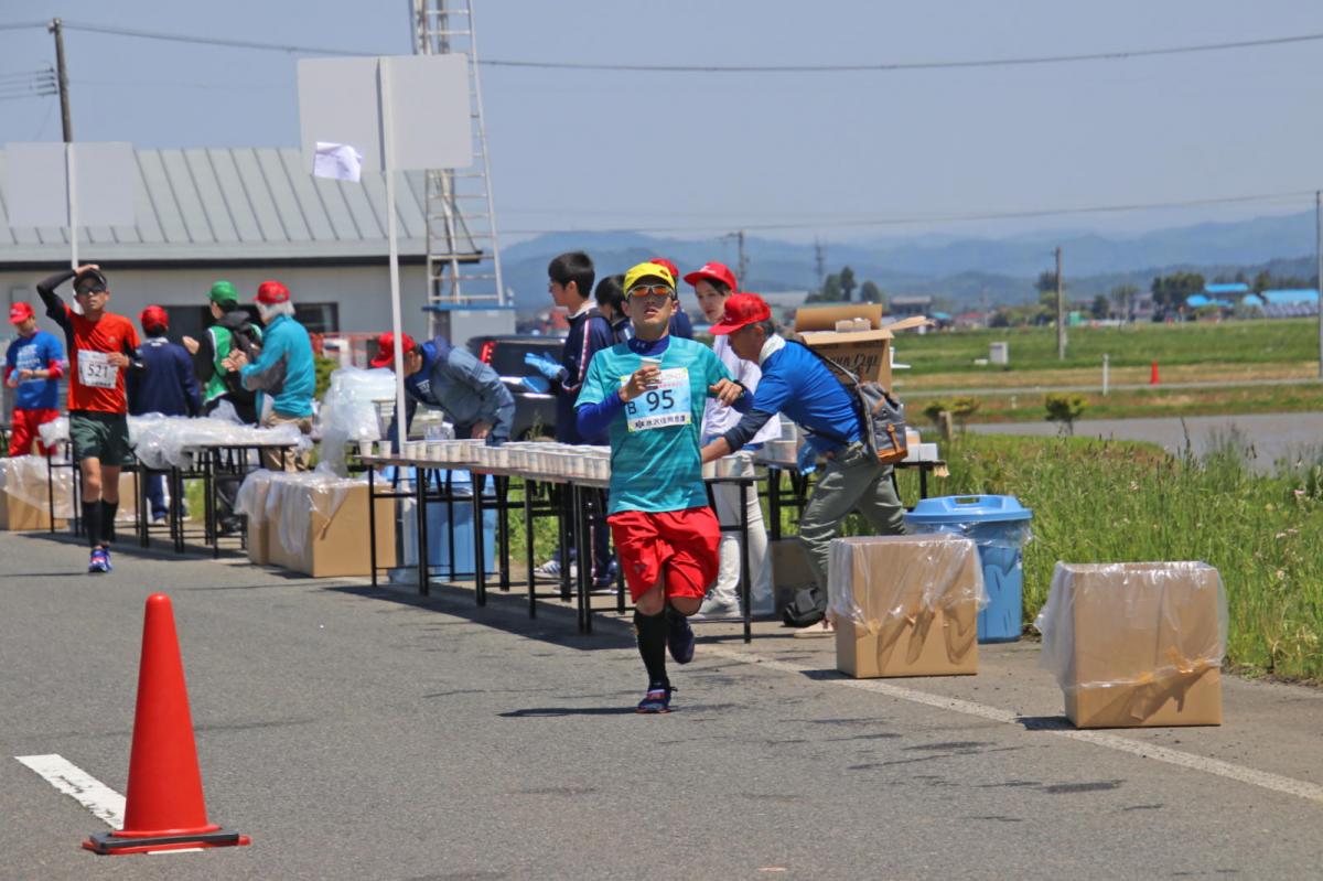 いわて奥州きらめきマラソン2018 フルマラソン5・37.5km給水/10km折り返し 2018/05/20