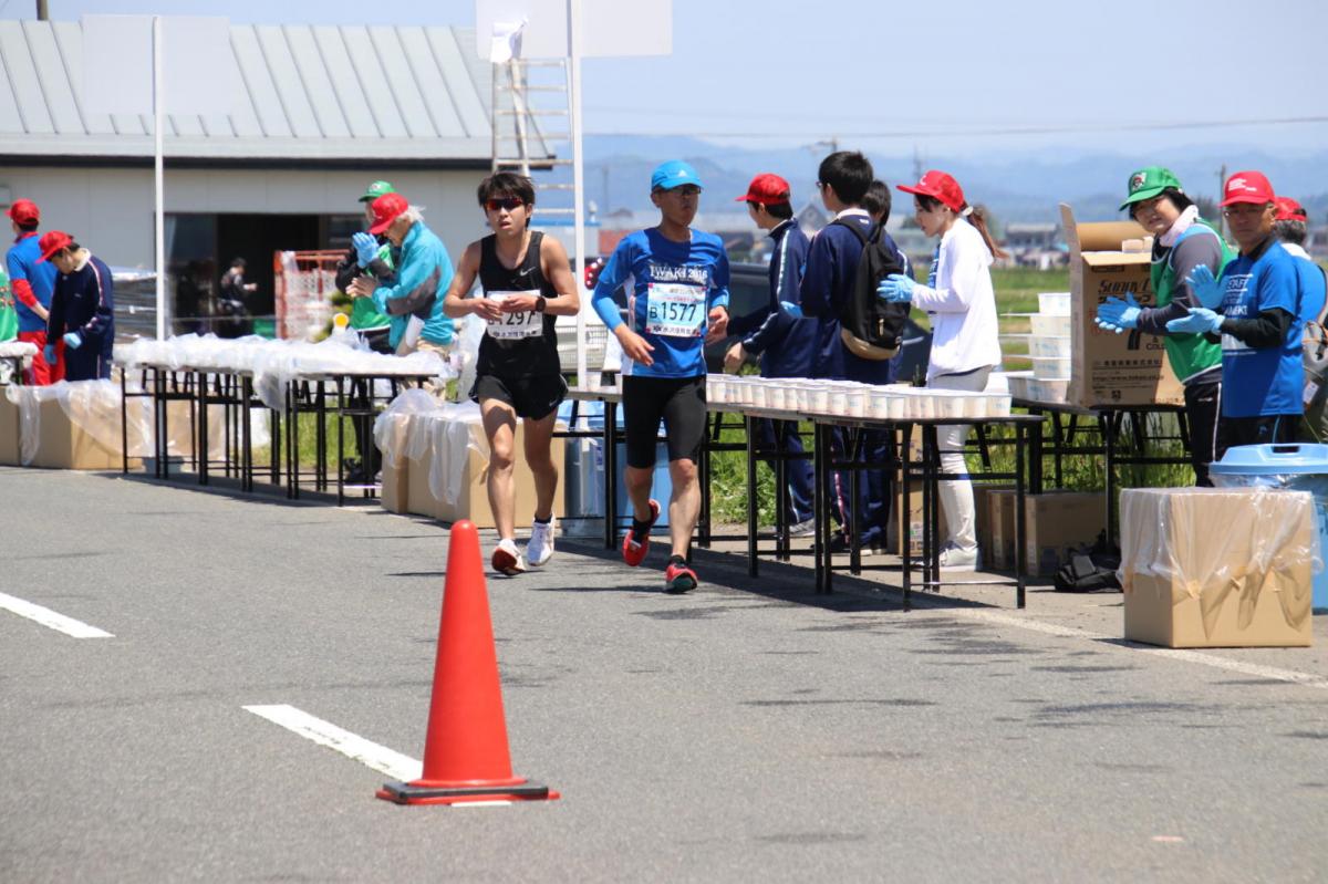 いわて奥州きらめきマラソン2018 フルマラソン5・37.5km給水/10km折り返し 2018/05/20