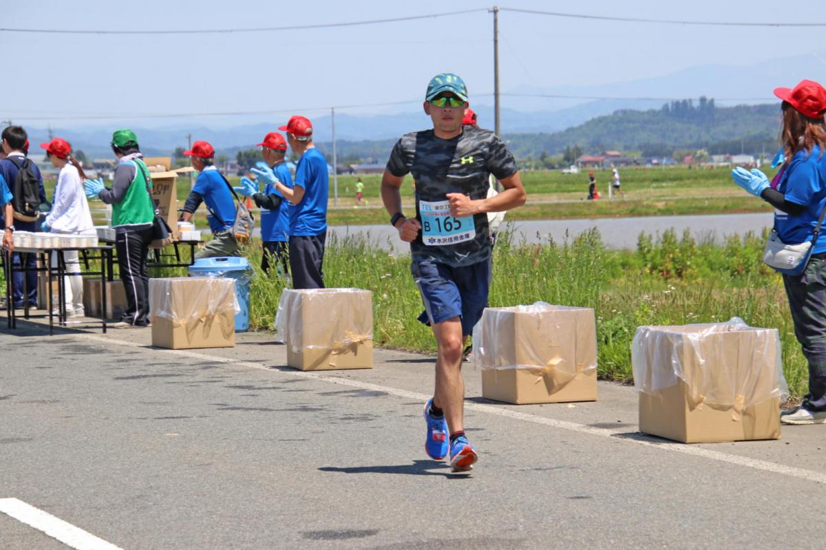 いわて奥州きらめきマラソン2018 フルマラソン5・37.5km給水/10km折り返し 2018/05/20