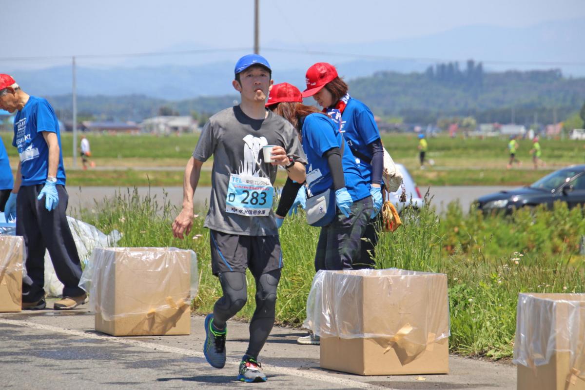 いわて奥州きらめきマラソン2018 フルマラソン5・37.5km給水/10km折り返し 2018/05/20