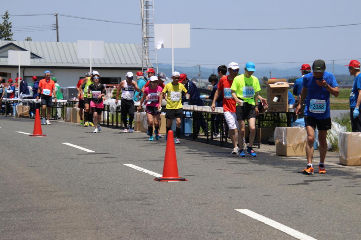 いわて奥州きらめきマラソン2018 フルマラソン5・37.5km給水/10km折り返し 2018/05/20