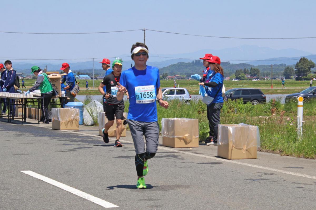 いわて奥州きらめきマラソン2018 フルマラソン5・37.5km給水/10km折り返し 2018/05/20