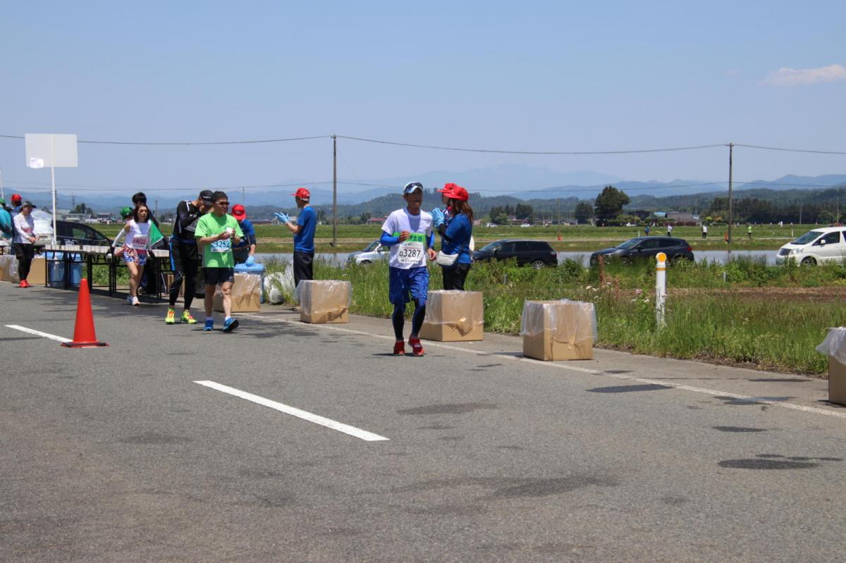 いわて奥州きらめきマラソン2018 フルマラソン5・37.5km給水/10km折り返し 2018/05/20