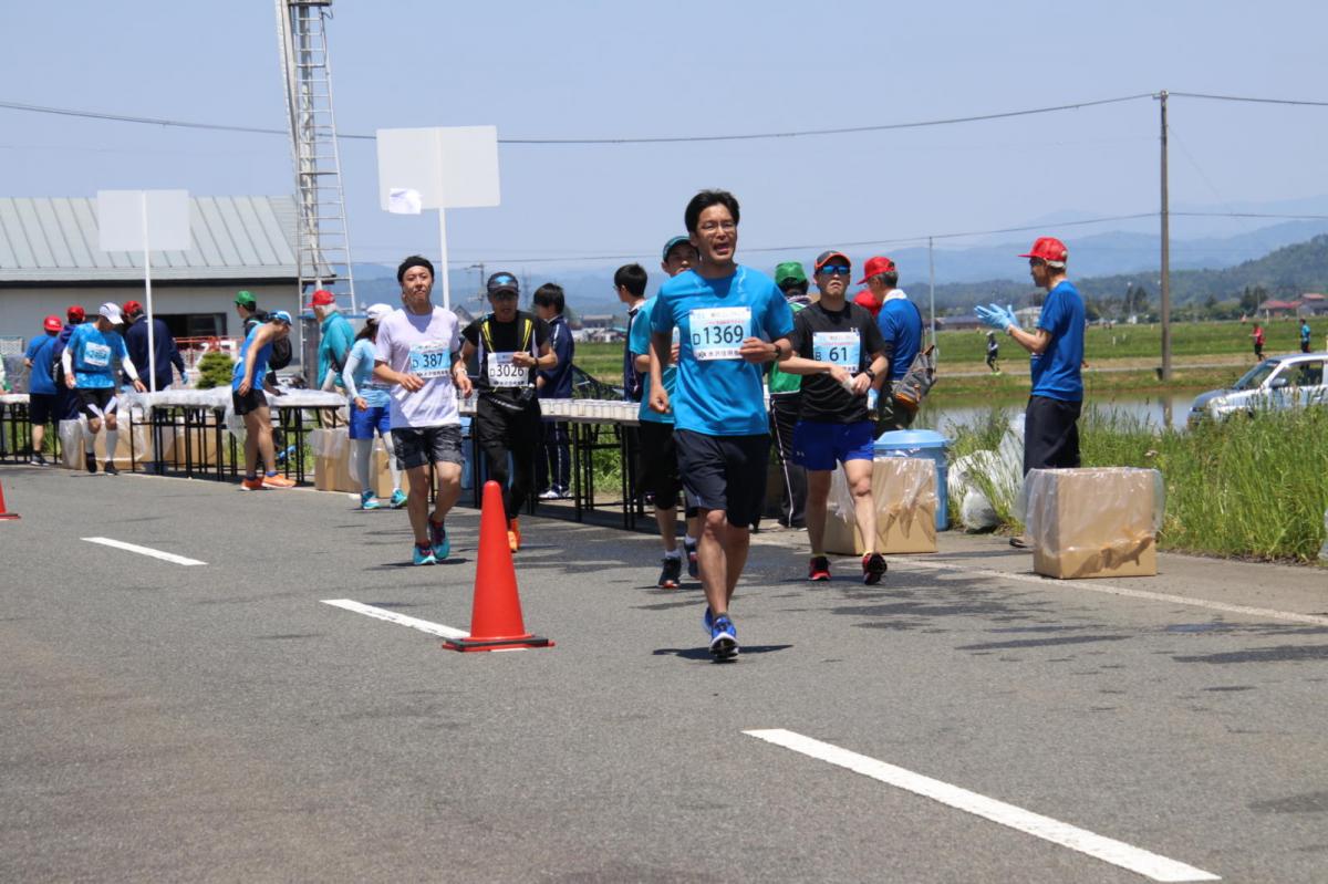 いわて奥州きらめきマラソン2018 フルマラソン5・37.5km給水/10km折り返し 2018/05/20