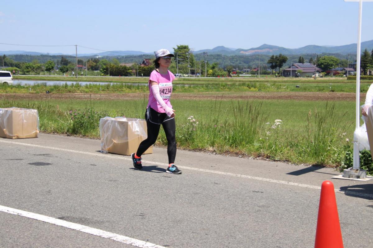 いわて奥州きらめきマラソン2018 フルマラソン5・37.5km給水/10km折り返し 2018/05/20